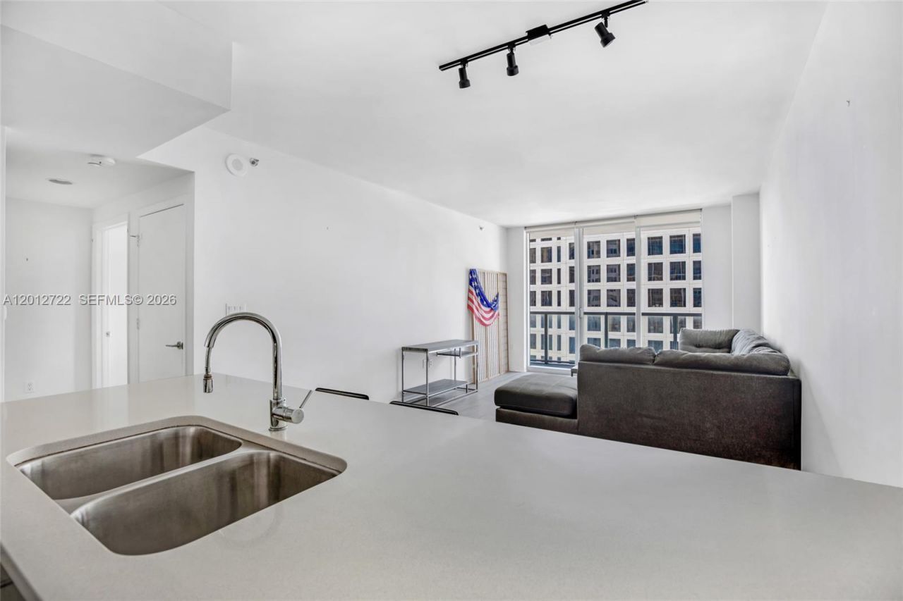 500 Brickell Ave, Unit 2508, Miami, FL 33131 Photo