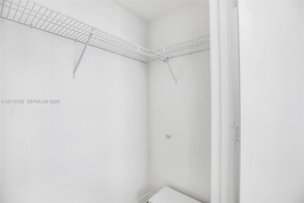 500 Brickell Ave, Unit 2508, Miami, FL 33131 Photo