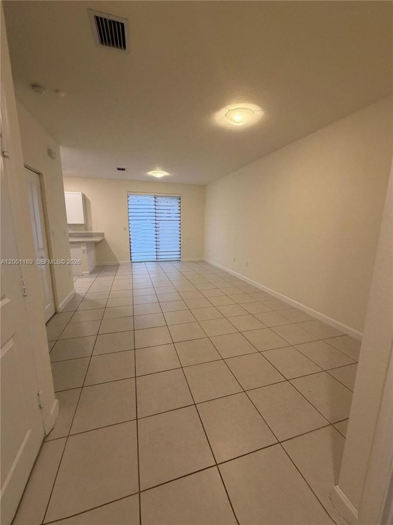 11104 W 33rd Way, Hialeah, FL 33018 Photo