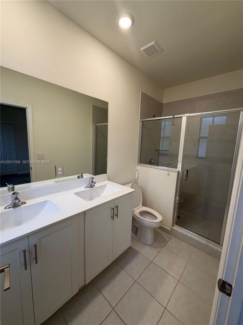 11104 W 33rd Way, Hialeah, FL 33018 Photo