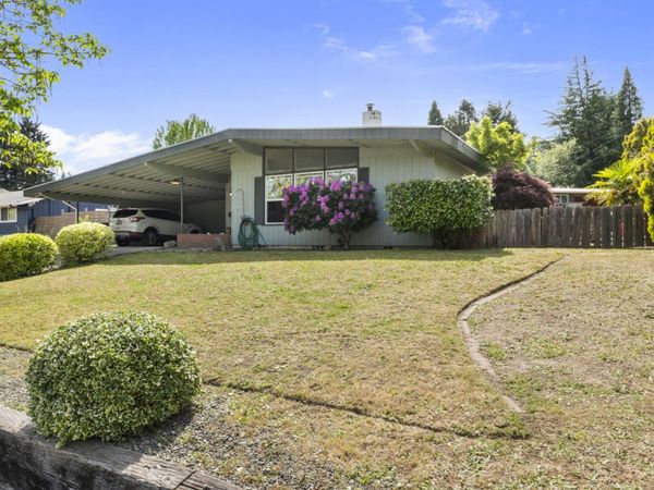 1320 NW Prospect Avenue, Grants Pass, OR 97526