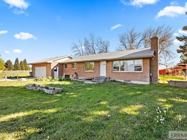 454 W Oak Street, SHELLEY, ID 83274