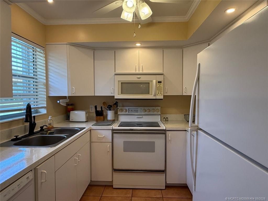 2950 SE Ocean Boulevard, Unit 10-2, Stuart, FL 34996 Photo