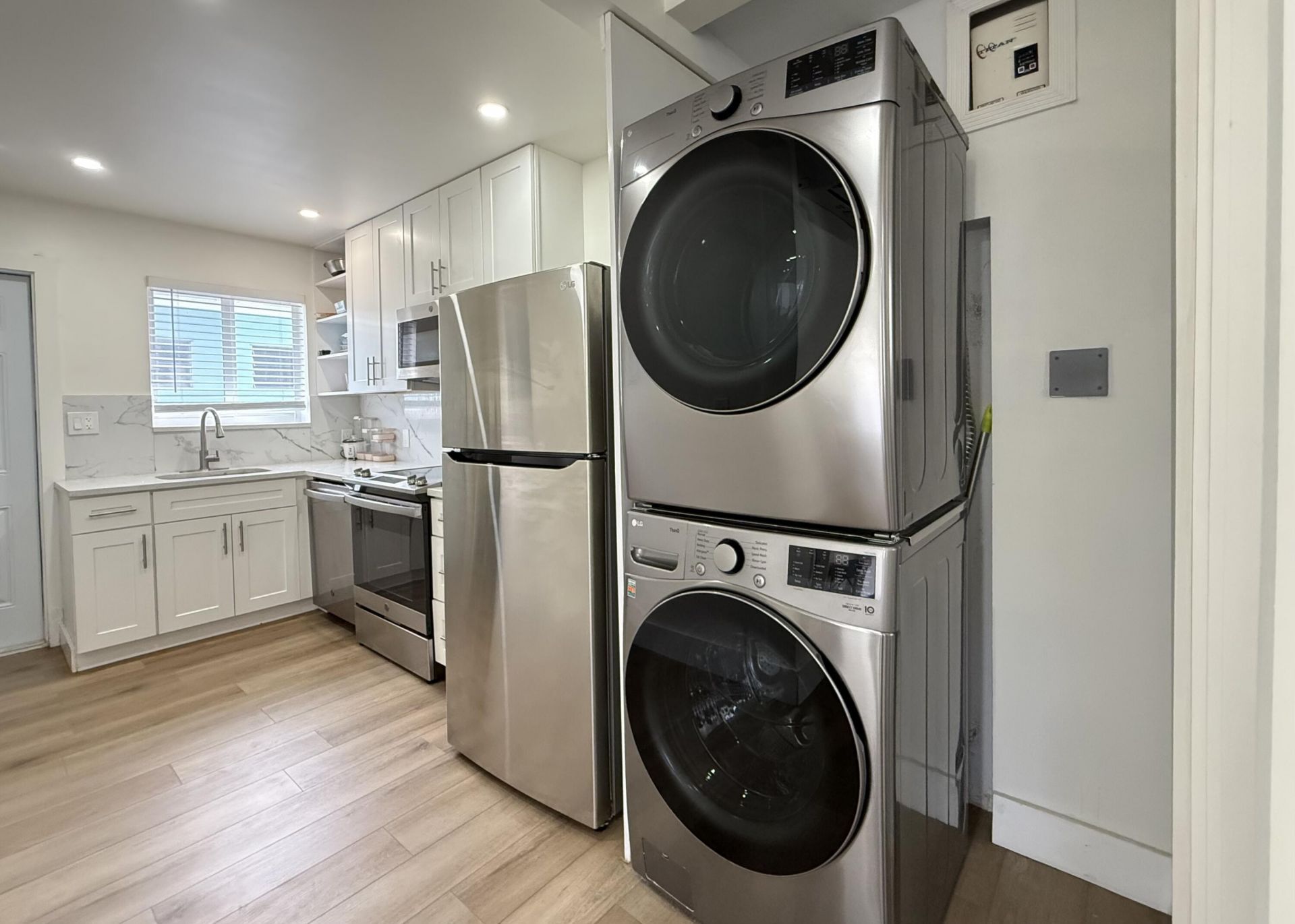 820 SE 14th Street, Unit 1-2, Fort Lauderdale, FL 33316 Photo