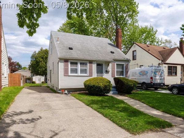 6785 Pelham Road, Allen Park, MI 48101
