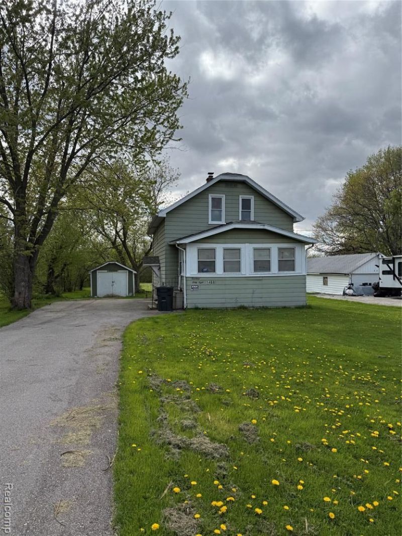 1468 Eggleston Avenue, Flint Township, MI 48532 Main Photo