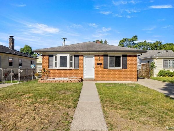 4638 Gertrude Street, Dearborn Heights, MI 48125