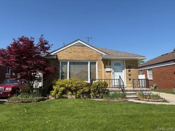 9820 Rosedale Boulevard, Allen Park, MI 48101