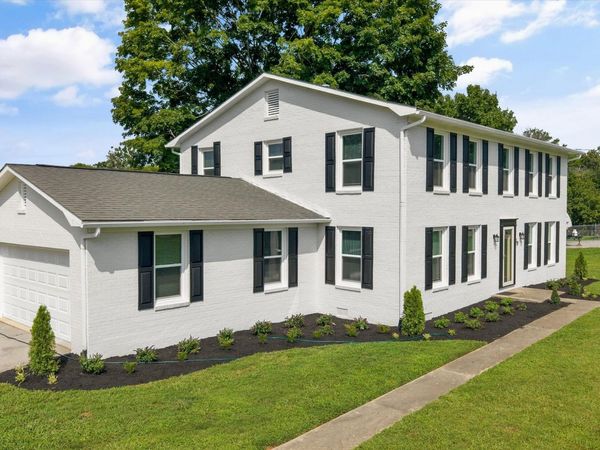 327 Kenmark Drive, Maryville, TN 37803