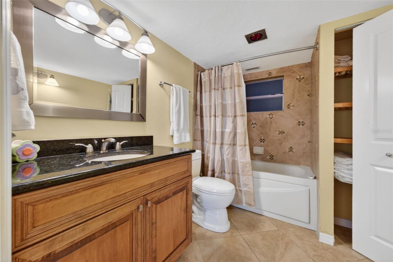800 Benjamin Franklin Drive, Unit 509, Sarasota, FL 34236 Photo