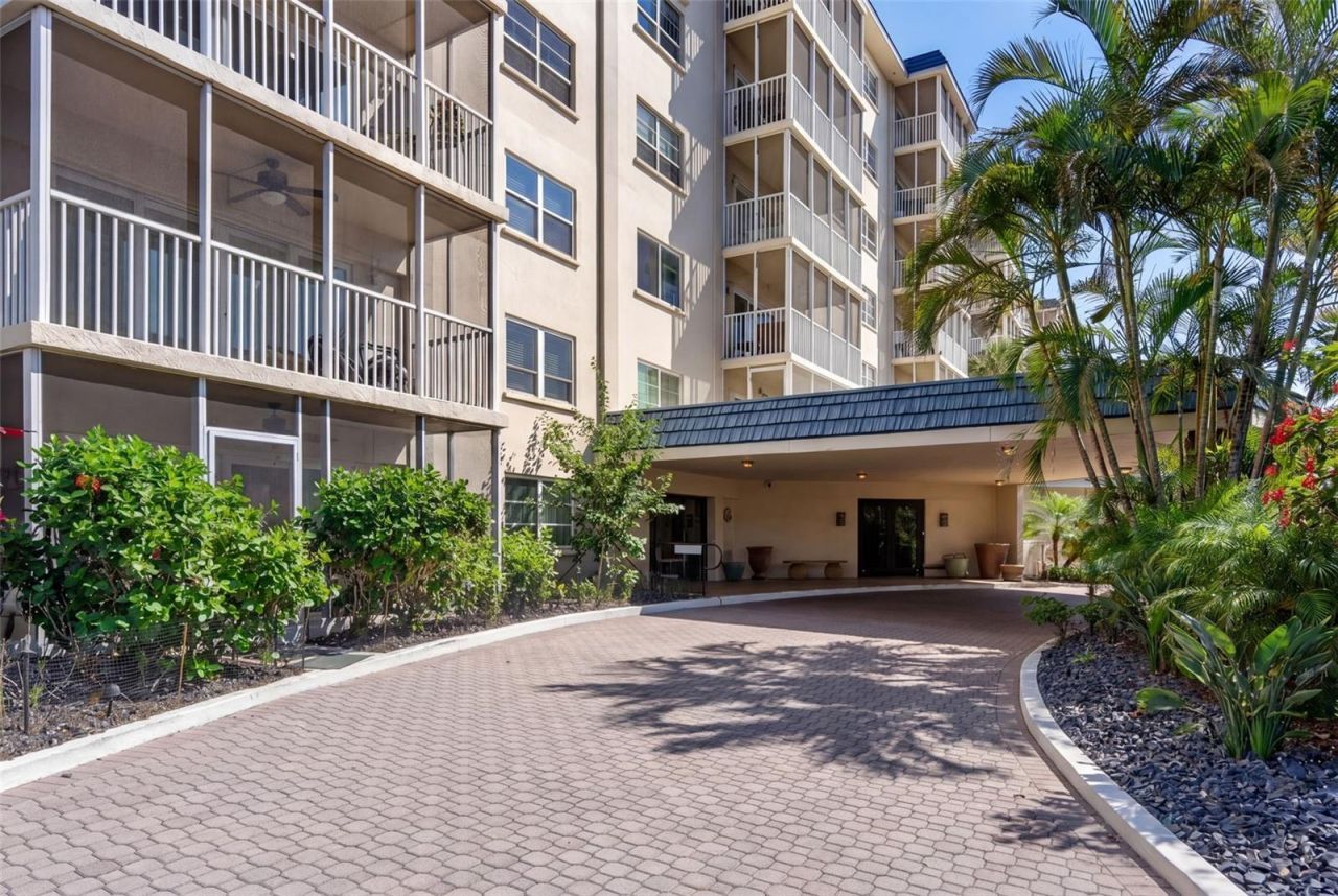 800 Benjamin Franklin Drive, Unit 509, Sarasota, FL 34236 Photo