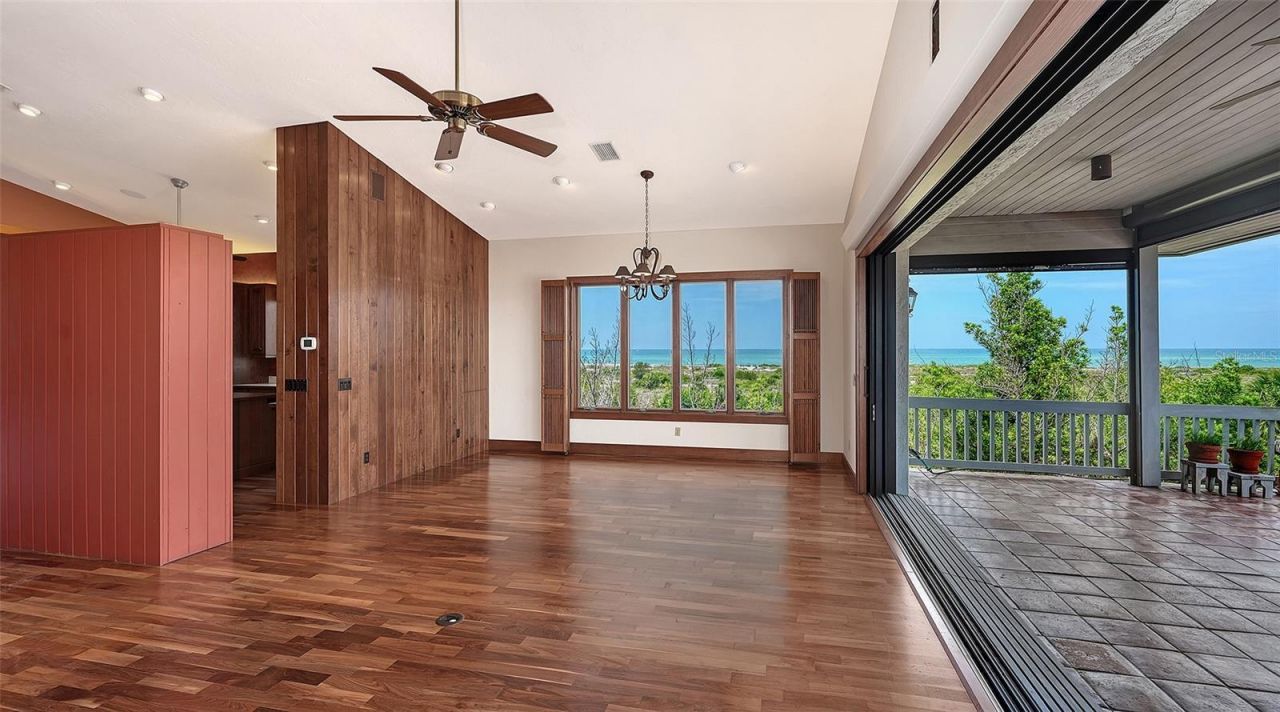 156 Emerson Drive, Sarasota, FL 34236 Photo