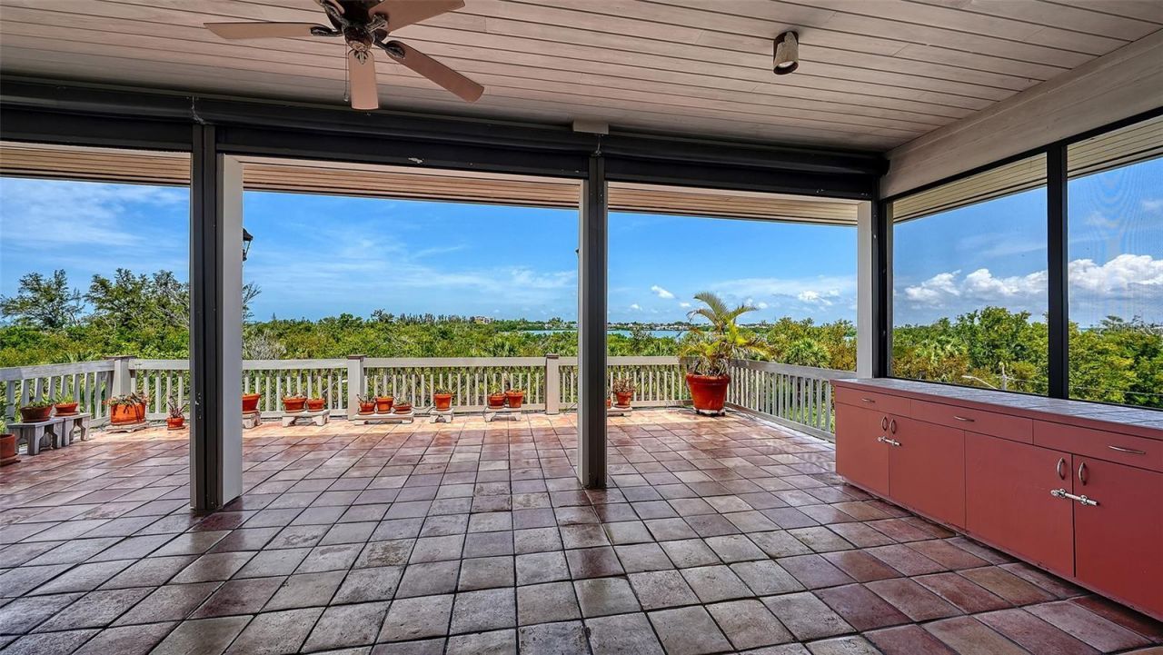 156 Emerson Drive, Sarasota, FL 34236 Photo