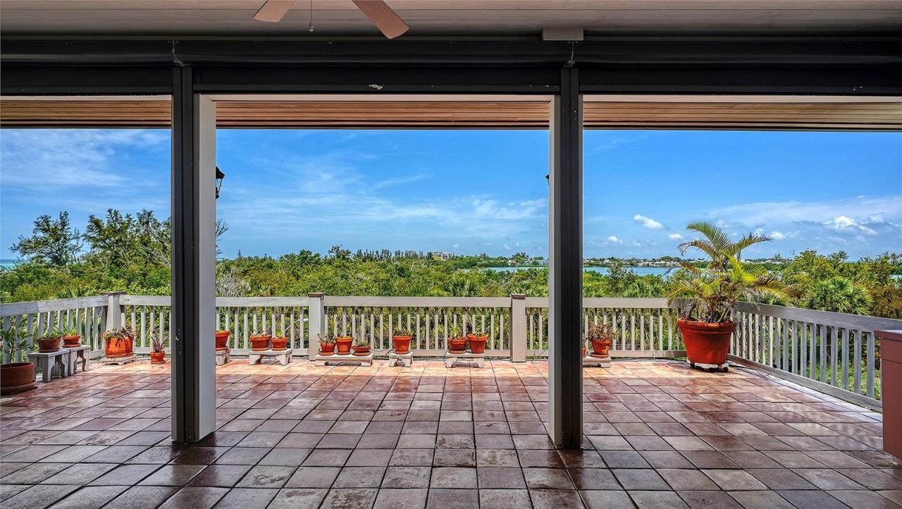156 Emerson Drive, Sarasota, FL 34236 Photo