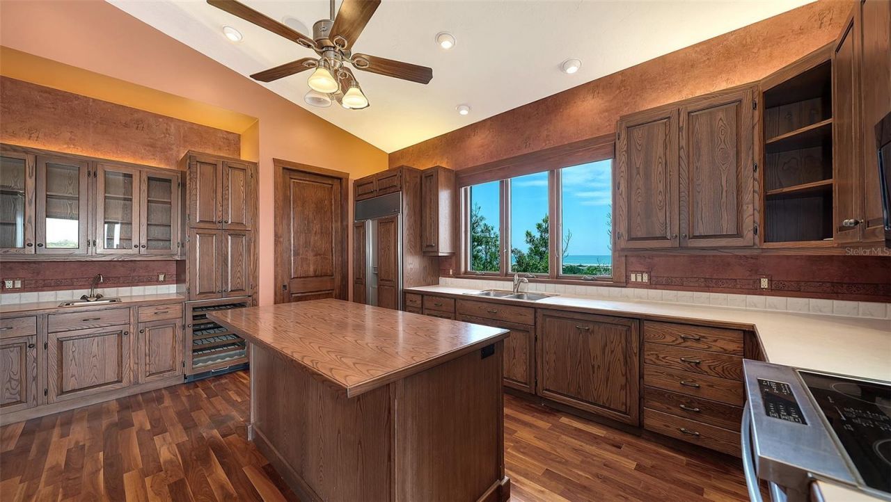 156 Emerson Drive, Sarasota, FL 34236 Photo