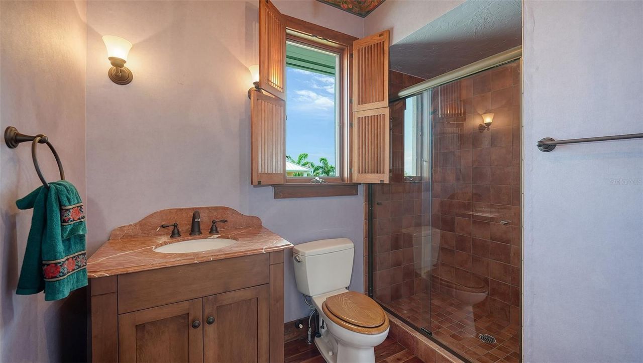 156 Emerson Drive, Sarasota, FL 34236 Photo