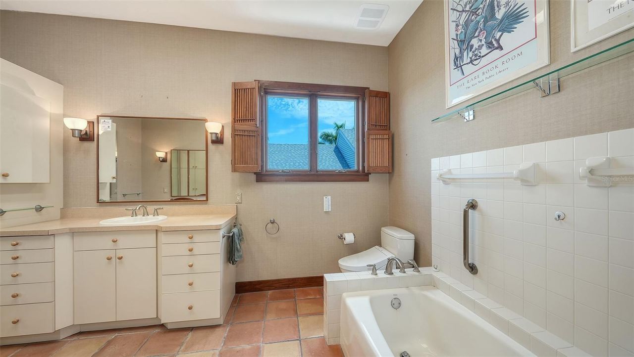 156 Emerson Drive, Sarasota, FL 34236 Photo