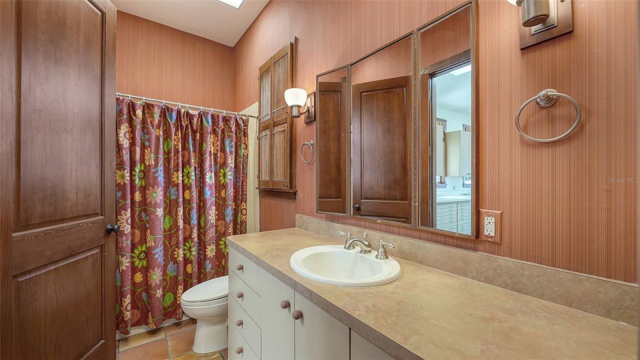 156 Emerson Drive, Sarasota, FL 34236 Photo