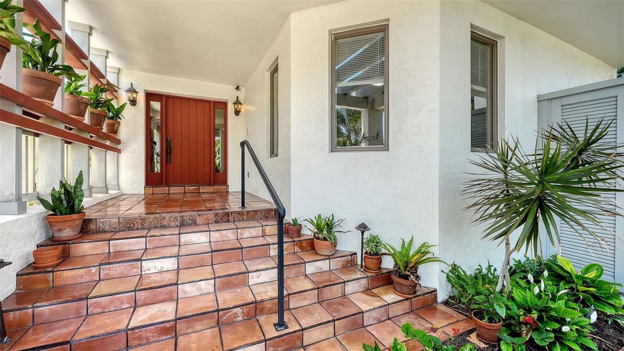 156 Emerson Drive, Sarasota, FL 34236 Photo