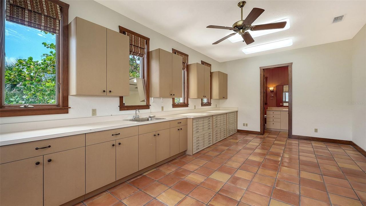 156 Emerson Drive, Sarasota, FL 34236 Photo