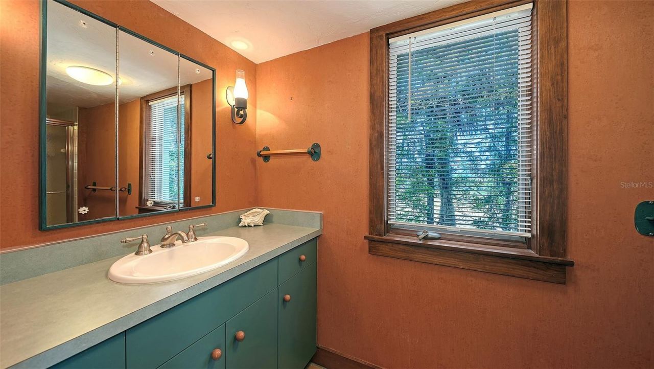 156 Emerson Drive, Sarasota, FL 34236 Photo