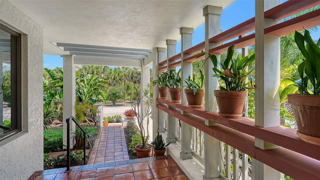 156 Emerson Drive, Sarasota, FL 34236 Photo