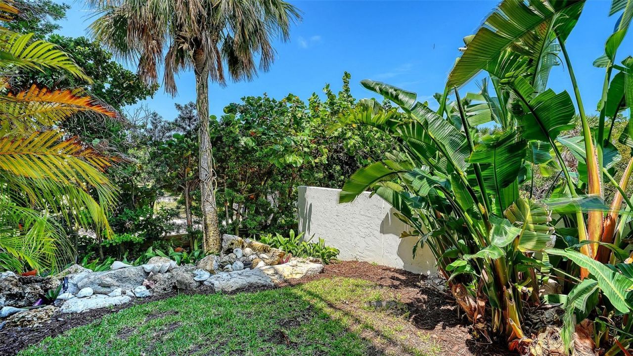 156 Emerson Drive, Sarasota, FL 34236 Photo