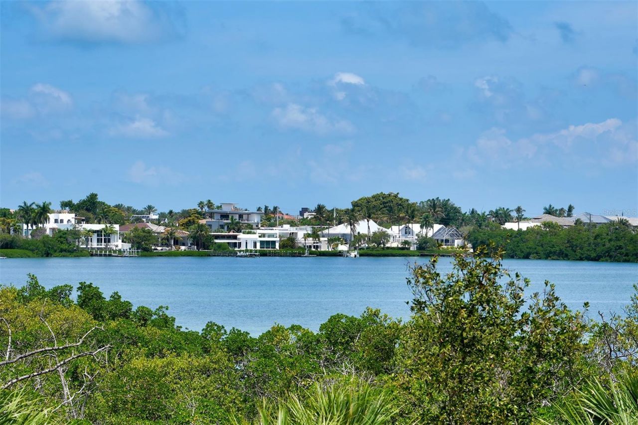156 Emerson Drive, Sarasota, FL 34236 Photo