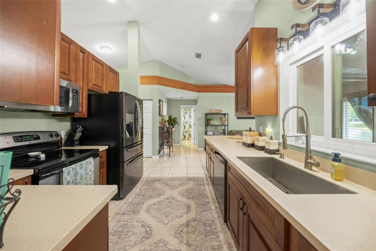 7727 36th Lane E, Sarasota, FL 34243 Photo