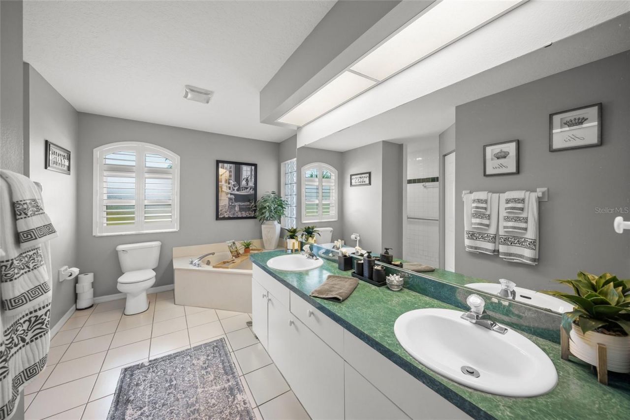 7727 36th Lane E, Sarasota, FL 34243 Photo