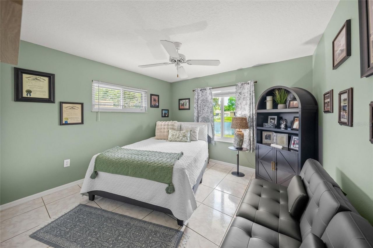 7727 36th Lane E, Sarasota, FL 34243 Photo