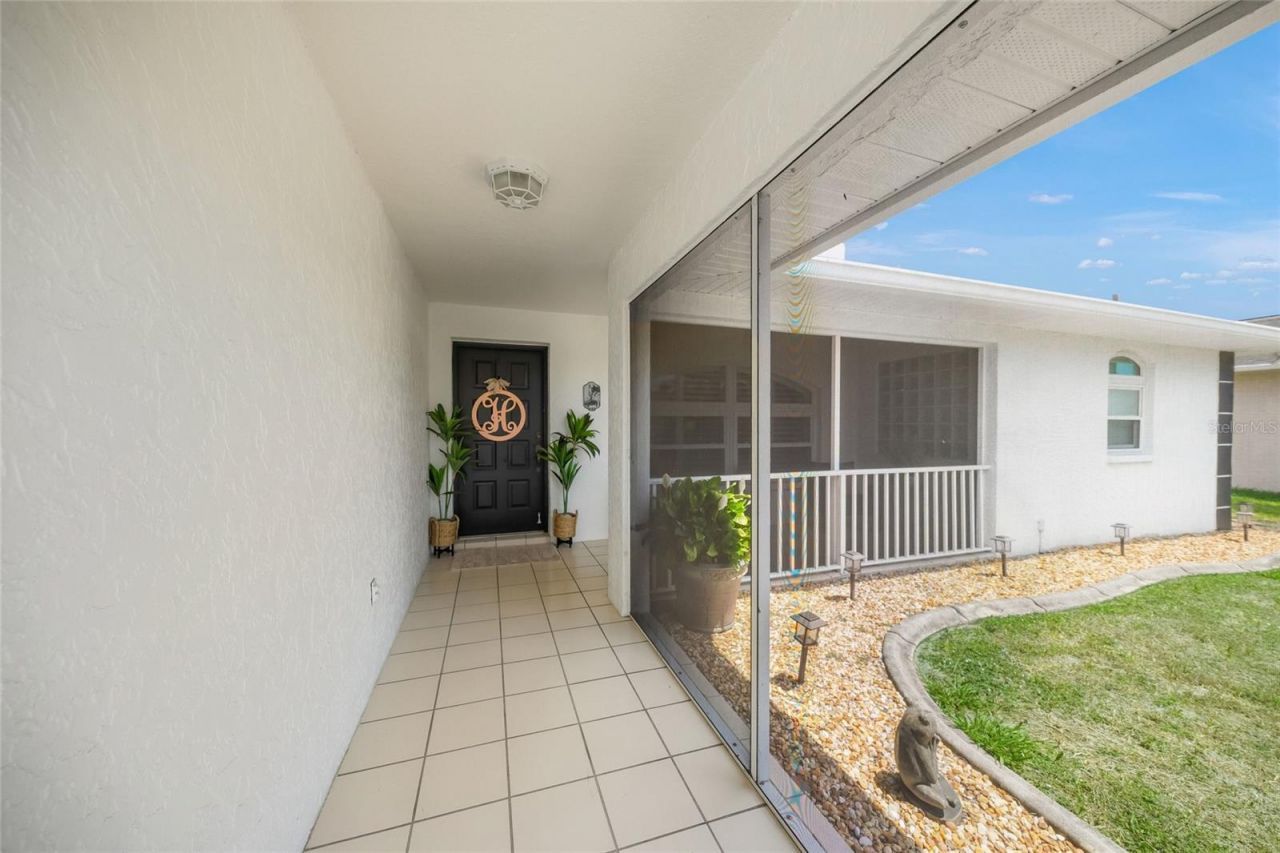 7727 36th Lane E, Sarasota, FL 34243 Photo