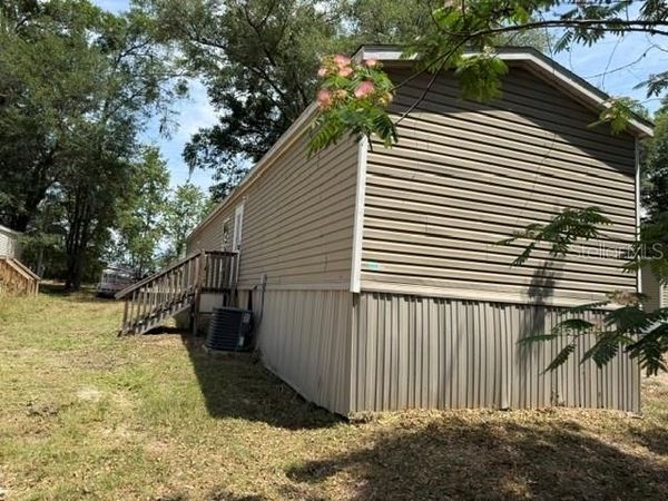 21420 NE 41ST STREET, WILLISTON, FL 32696