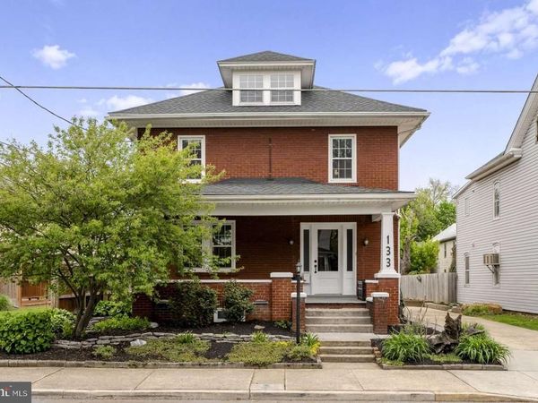 133 S GRANT STREET , MANHEIM, PA 17545