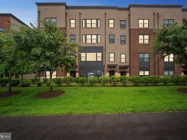 44764 TIVERTON SQUARE, ASHBURN, VA 20147