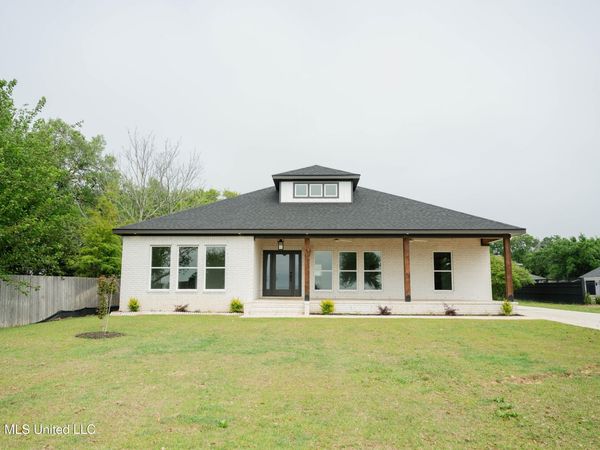 1416 E Beach Boulevard, Gulfport, MS 39501