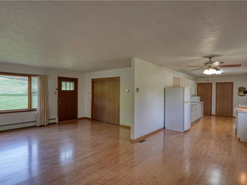 7312 Bowie Road, Cambridge, OH 43725 Photo 6