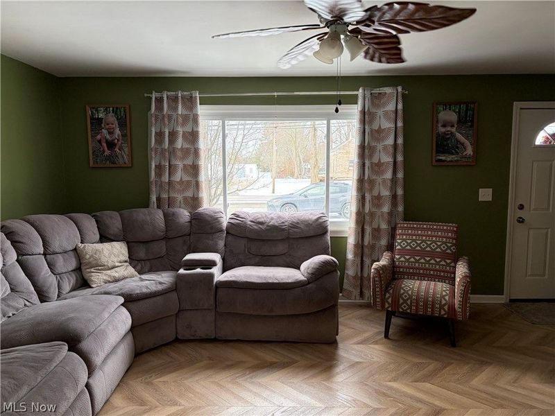 4300 Broadway Avenue NE, Louisville, OH 44641 Photo 4