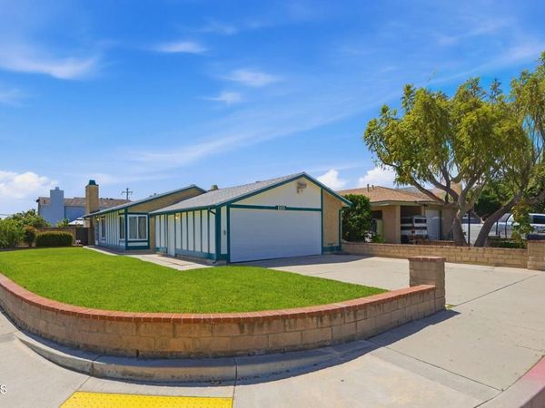 110 Vela Court, Santa Paula, CA 93060