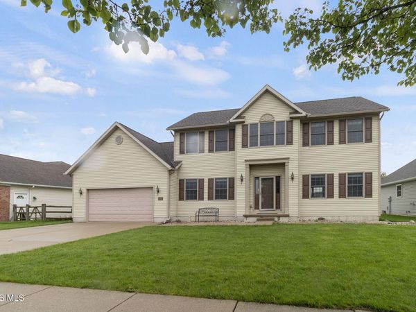 1702 Spring Forest Drive , Oregon, OH 43616