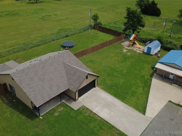 13070 Windchester Drive , Tahlequah, OK 74464