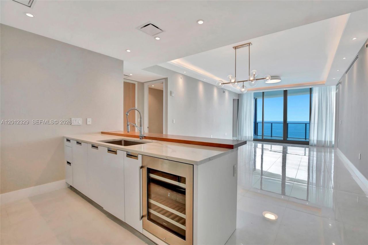 15701 Collins Ave , Unit 3804, Sunny Isles Beach, FL 33160 Photo