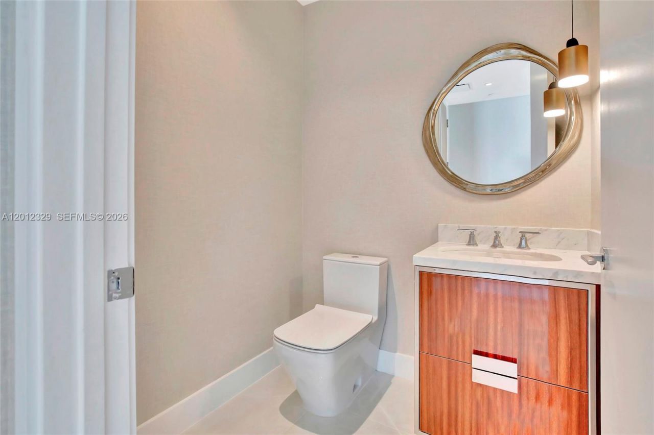 15701 Collins Ave , Unit 3804, Sunny Isles Beach, FL 33160 Photo