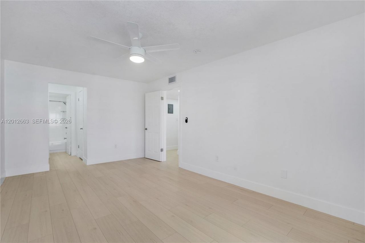 4670 W 13th Ln , Unit 411, Hialeah, FL 33012 Photo