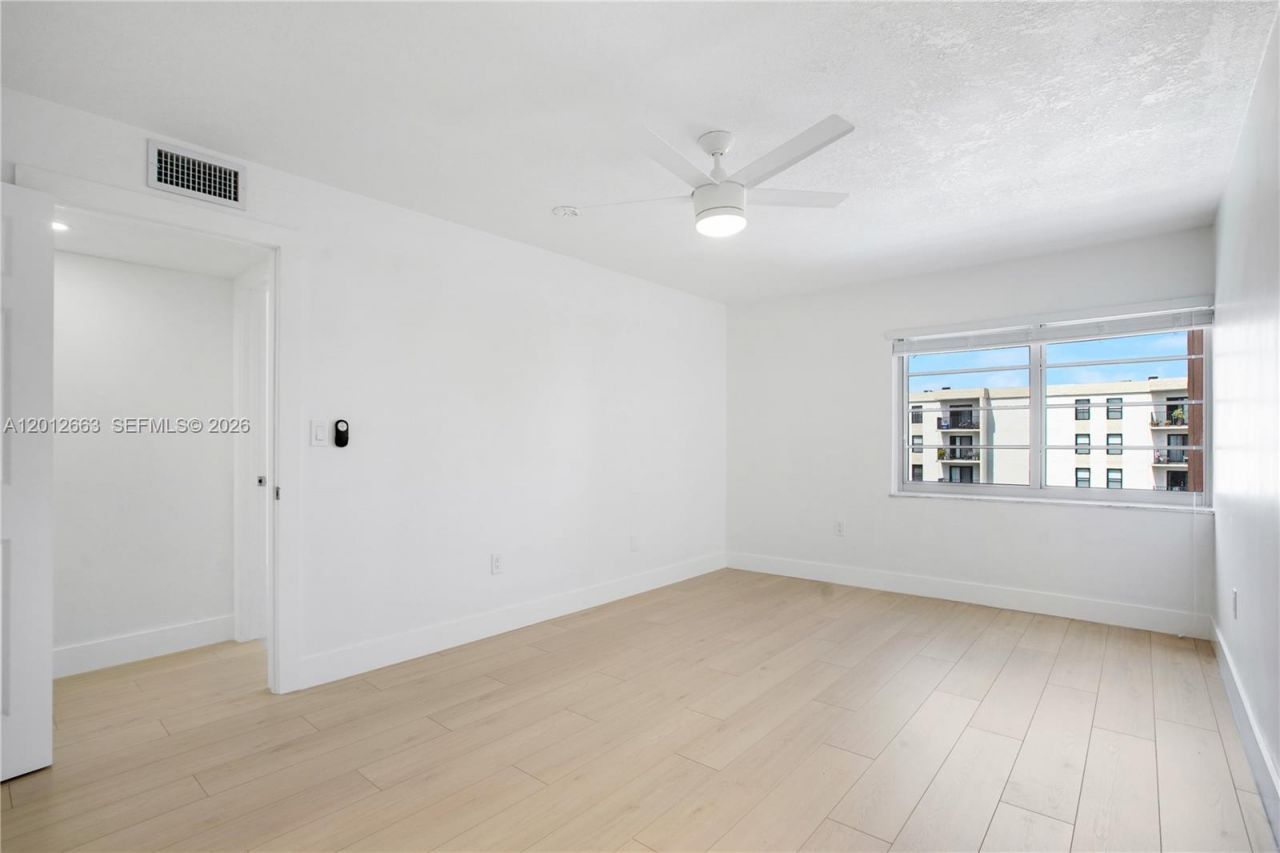 4670 W 13th Ln , Unit 411, Hialeah, FL 33012 Photo