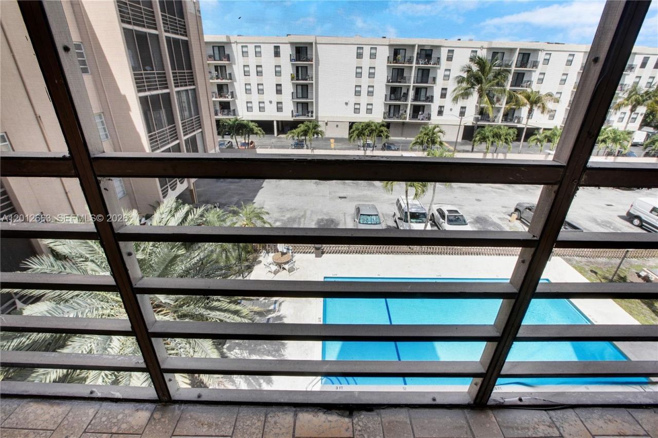 4670 W 13th Ln , Unit 411, Hialeah, FL 33012 Photo