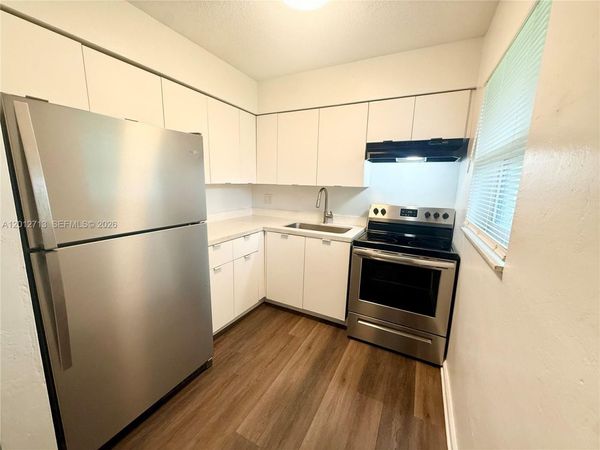 220 NE 41st St , Unit 2, Oakland Park, FL 33334