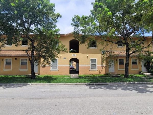 33 E 20th St, Unit 205, Hialeah, FL 33010