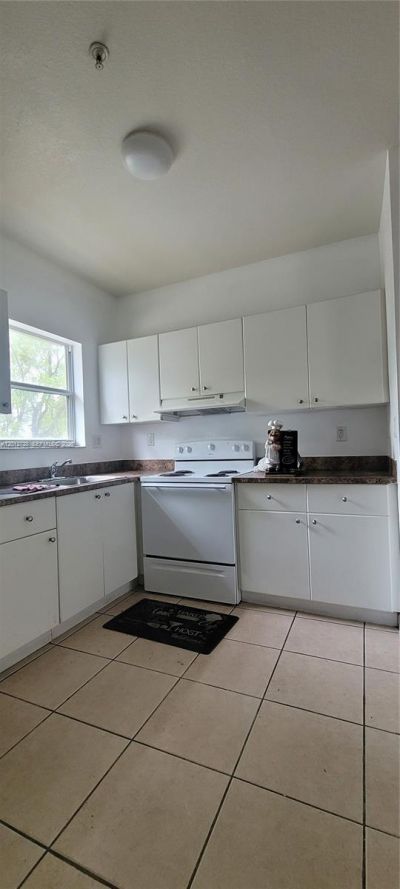 33 E 20th St, Unit 206, Hialeah, FL 33010 Photo