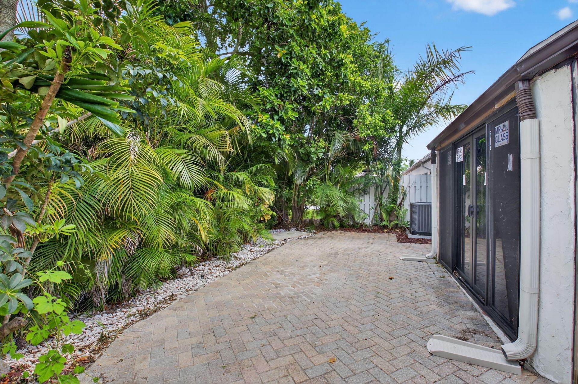 9667 Sunny Isle Circle, Boca Raton, FL 33428 Photo